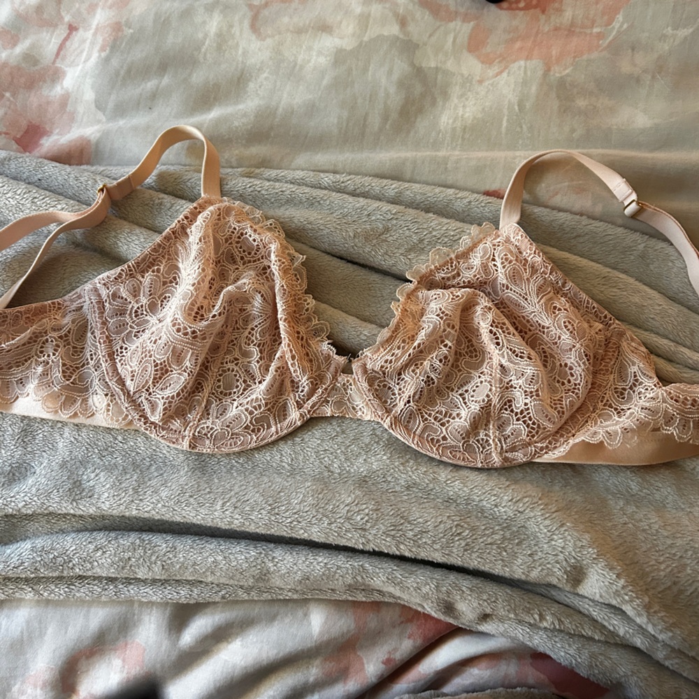 SOMA Elegant Lace Bra in Pink